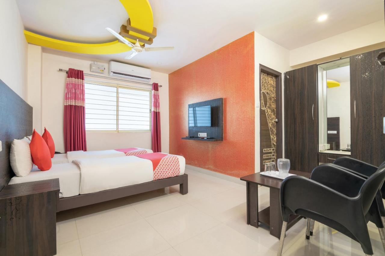 Oyo 13594 Mathrushree Residency Hotel Bangalore Exterior photo