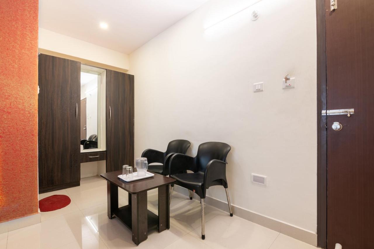 Oyo 13594 Mathrushree Residency Hotel Bangalore Exterior photo