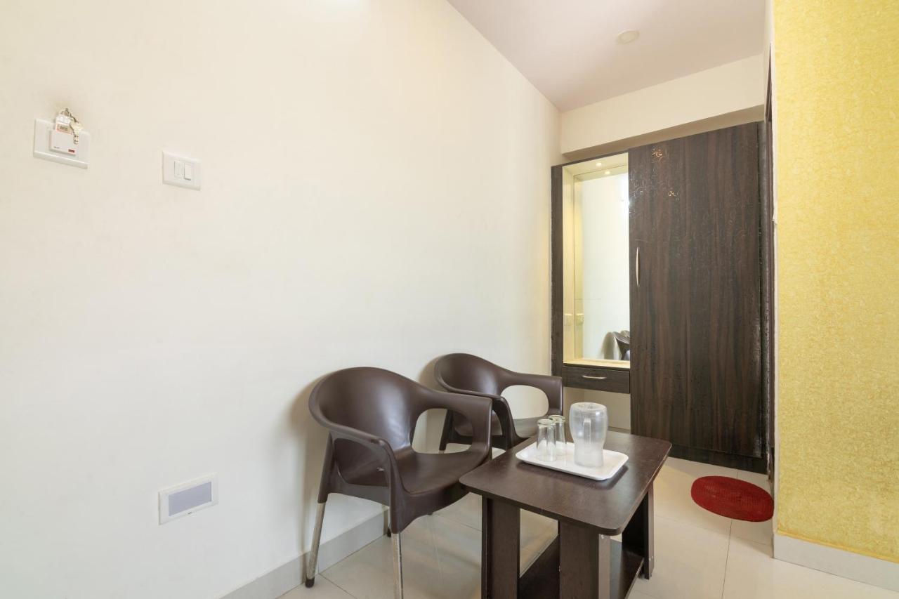 Oyo 13594 Mathrushree Residency Hotel Bangalore Exterior photo